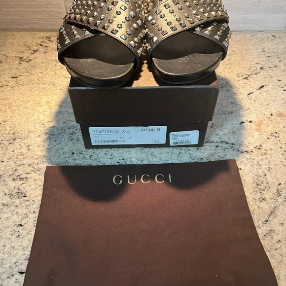 SOLD SOLD Authentic Gucci Vacchetta Austin Nero Sandal - Picture 10 of 16